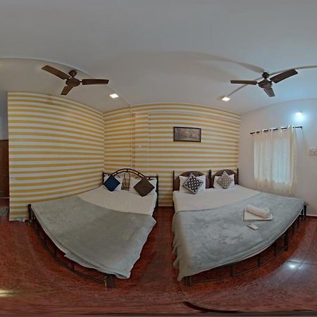 קלנגוטה Esther Guest House מראה חיצוני תמונה