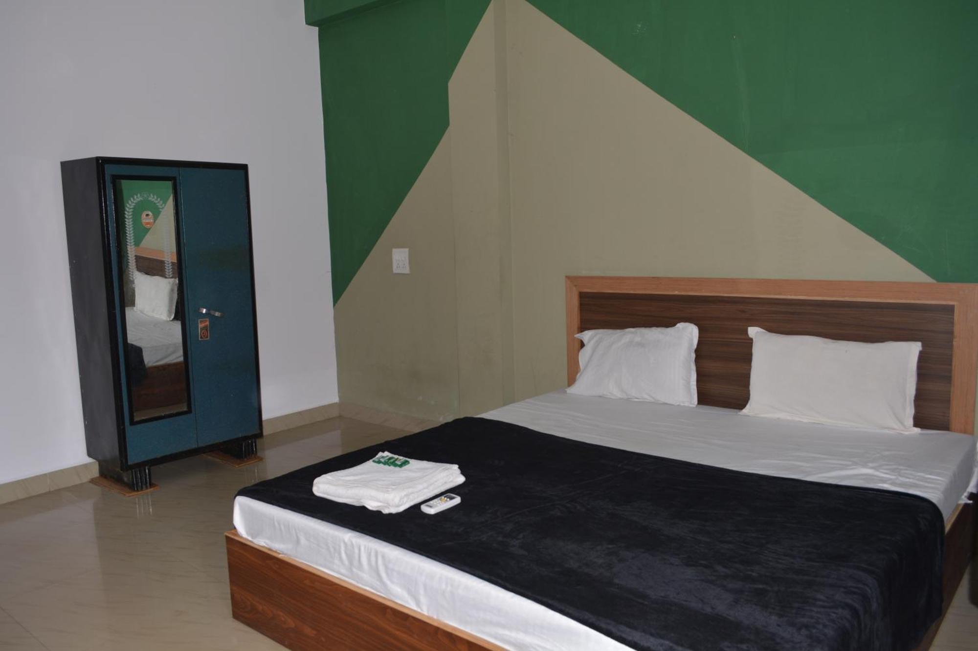קלנגוטה Esther Guest House חדר תמונה