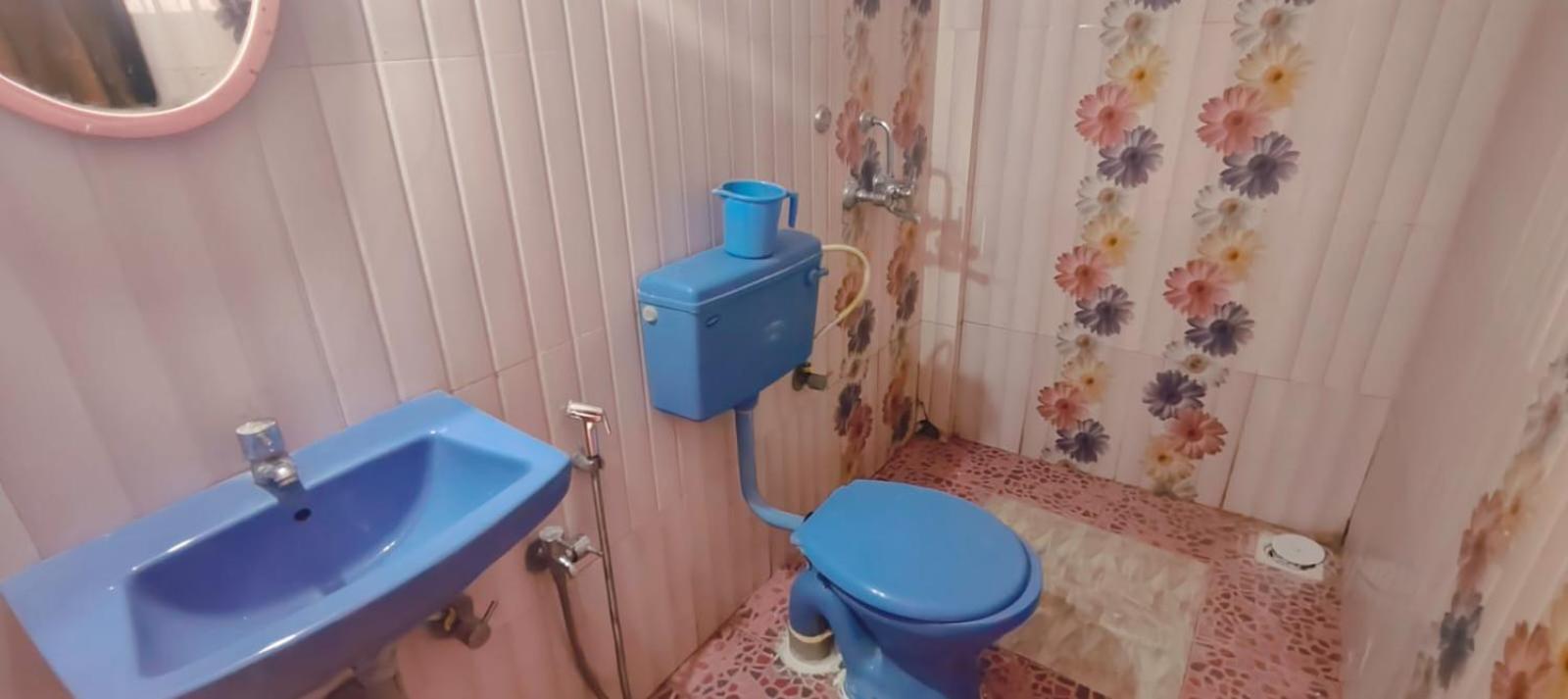 קלנגוטה Esther Guest House חדר תמונה
