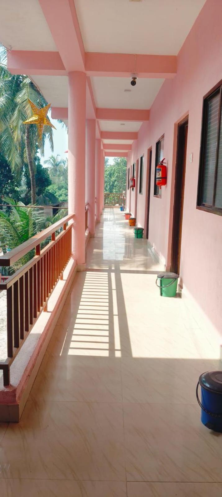 קלנגוטה Esther Guest House מראה חיצוני תמונה