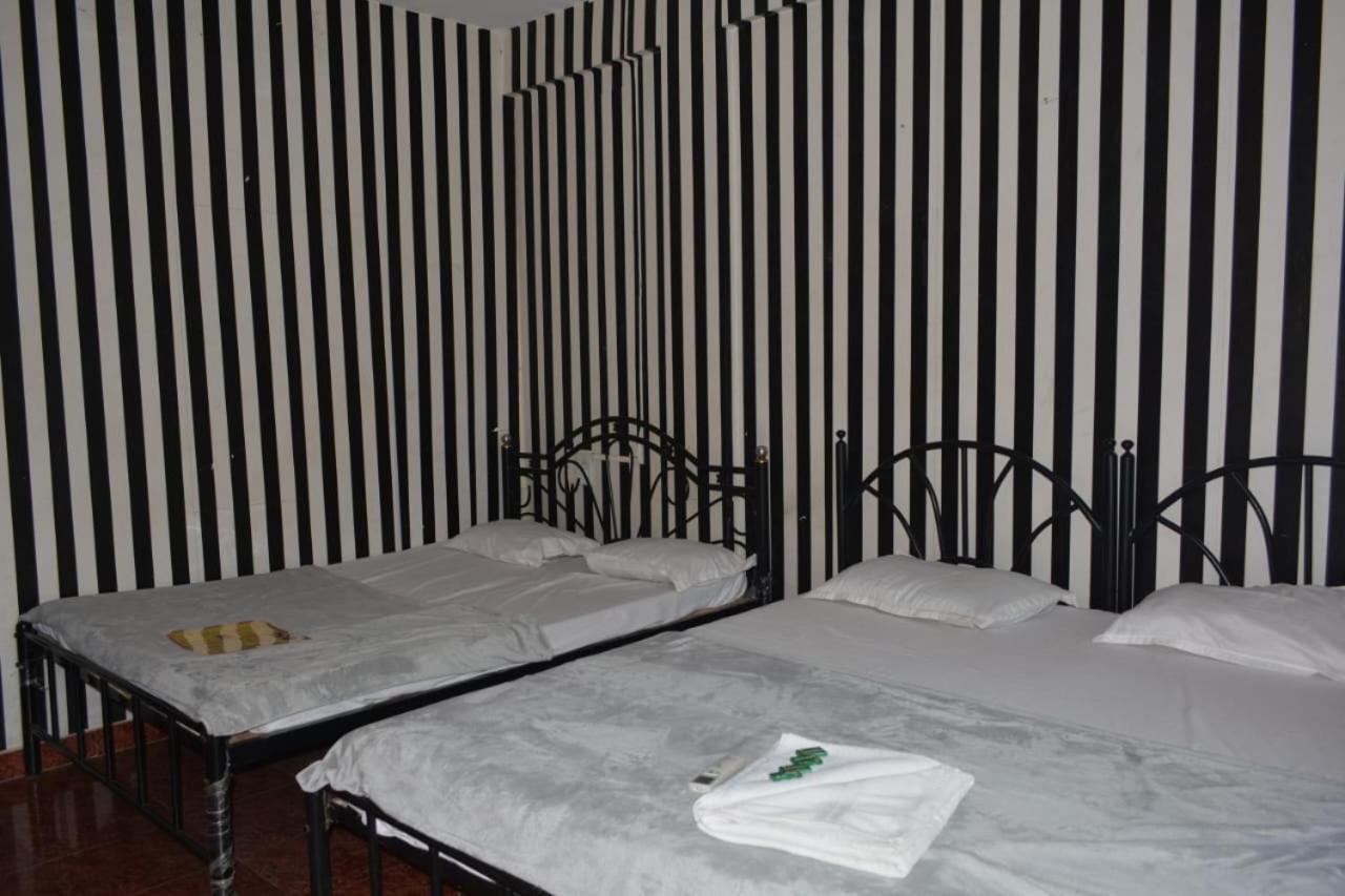 קלנגוטה Esther Guest House חדר תמונה