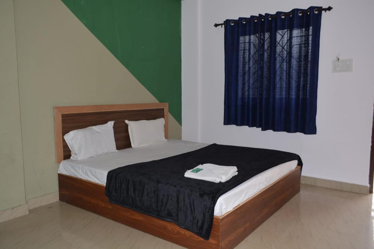 קלנגוטה Esther Guest House חדר תמונה
